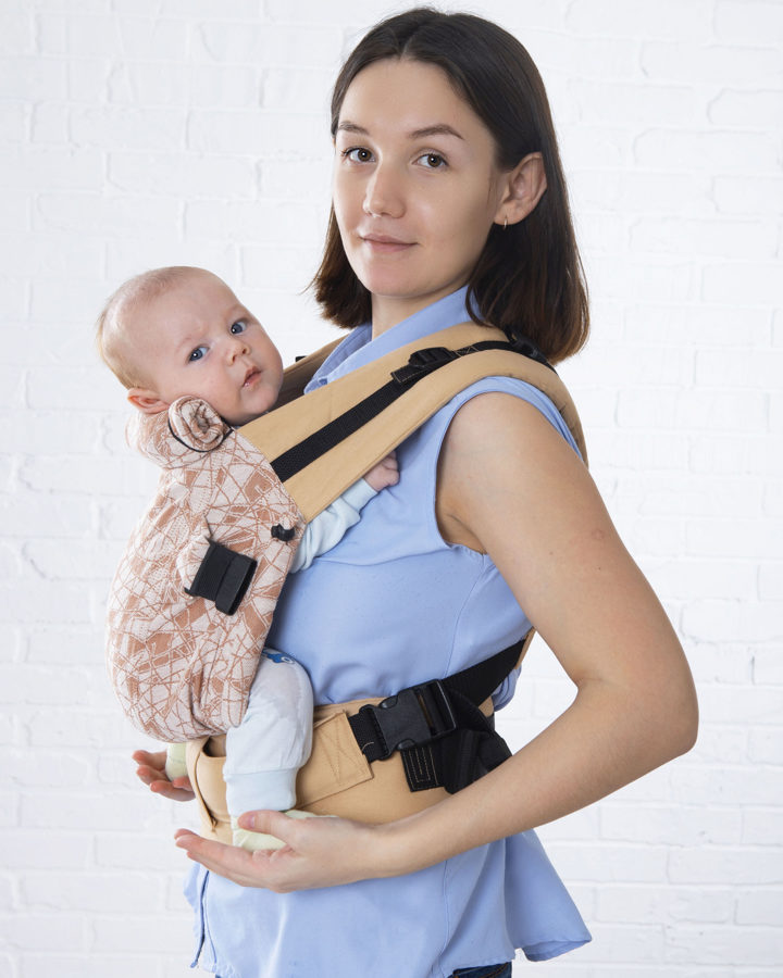Ergonomiskā soma TeddySling Mini LUX Beige - bērna pārnēsāšanas soma, slings, ergosoma, ergonomiskā ķengursoma